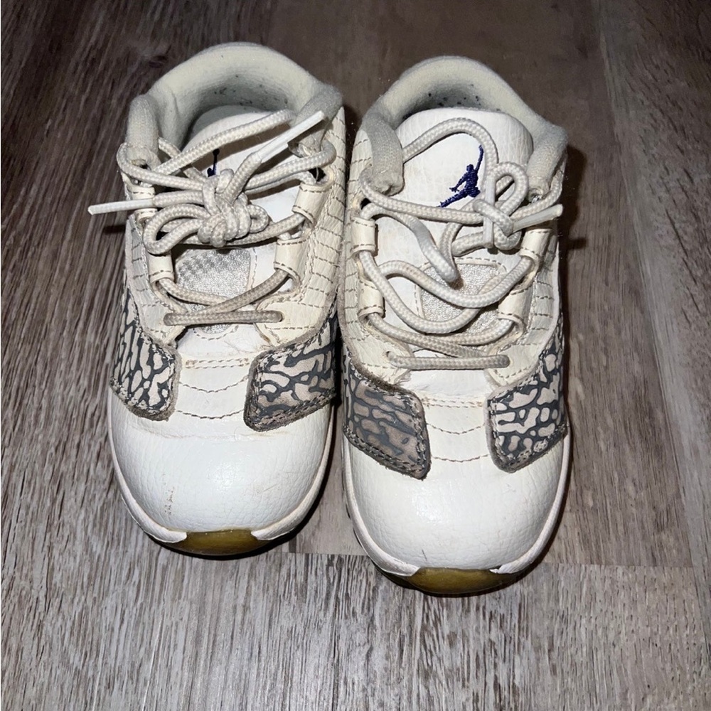 Jordan Kids Cream and Gray Sneakers